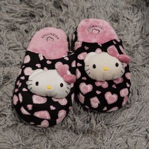 TODAY ONLY SALE🥳 Hello Kitty Slippers